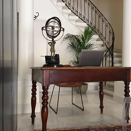 Hotel The Barrister 4*