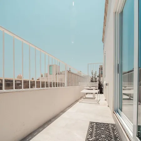 The Barrister Βαλέτα