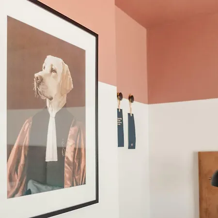 The Barrister Βαλέτα